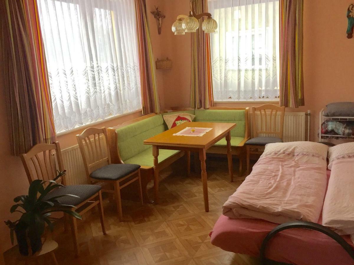 Amstetter'S Ferienwohnung Waldenstein  ภายนอก รูปภาพ